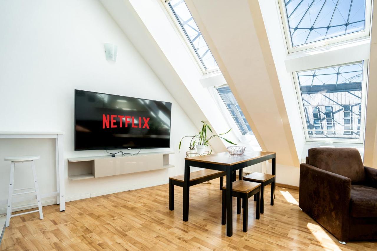וינה Unique Maisonette Apartment Gasometer 12Th Floor מראה חיצוני תמונה